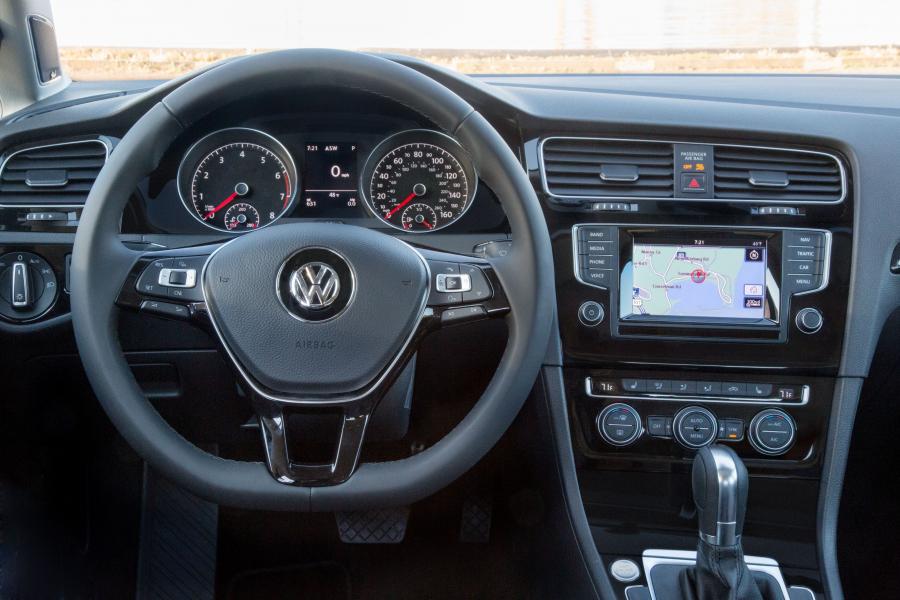  Volkswagen Golf TSI 5-Door 2015 года  (US) (фото 12 из 20)